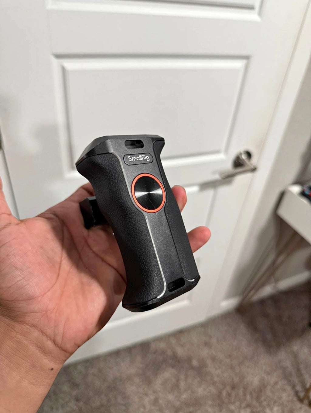 Small Rig Push-Button Rotating Handle